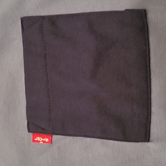 LEVIS BOYS BLUE AND GRAY SHORT SLEEVE T-SHIRT SIZE MEDIUM - Picture 3 of 5